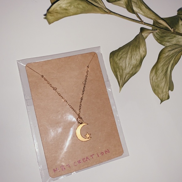 𝓃ℯ𝓌 ★ GOLD CELESTIAL NECKLACE - Picture 3 of 9